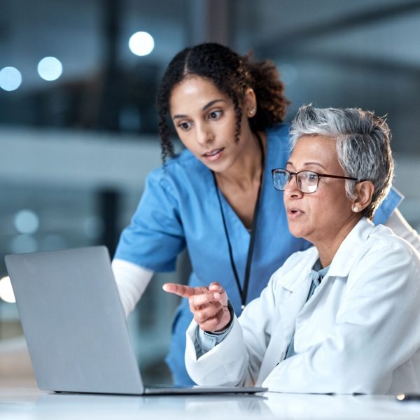 Doctors,,Nurse,Or,Laptop,In,Night,Healthcare,,Planning,Research,Or Doctors,,Nurse,Or,Laptop,In,Night,Healthcare,,Planning,Research,Or